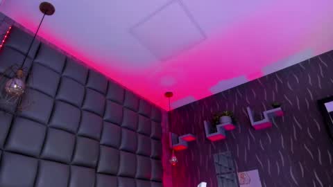 Megan online show from April 21, 7:39 pm