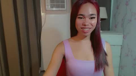 Snapshot of megan_younng chatting on April 19, 6:10 pm MEGAN online show from April 19, 6:10 pm