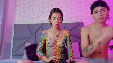 meganandtayler online show from December 5, 12:25 pm