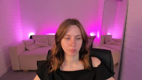 Megan online show from May 13, 6:33 am