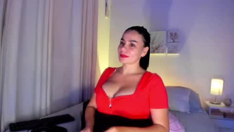 Megan M online show from December 12, 4:04 am