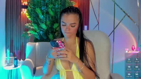 Snapshot of meganfox9 chatting on May 29, 5:44 pm Megan Nice to meet you online show from May 29, 5:44 pm