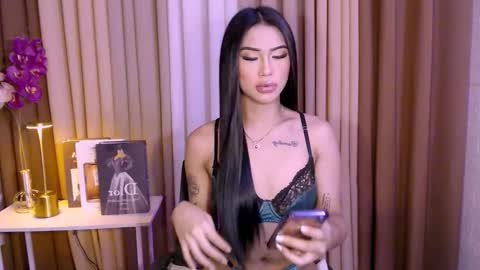 Megan online show from November 19, 8:03 am