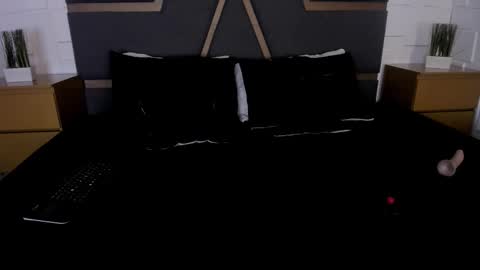 Megan Hofman online show from November 7, 7:47 pm