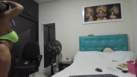 Snapshot of meganhotxx2 chatting on September 17, 2:02 am megan        online show from September 17, 2:02 am