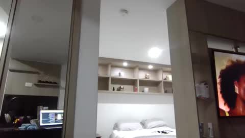 Snapshot of meganhotxx2 chatting on October 11, 3:50 am megan        online show from October 11, 3:50 am