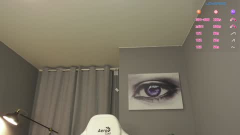 Snapshot of meganiex chatting on January 31, 5:51 am MeganieX online show from January 31, 5:51 am