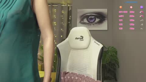 Snapshot of meganiex chatting on February 28, 7:26 am MeganieX online show from February 28, 7:26 am