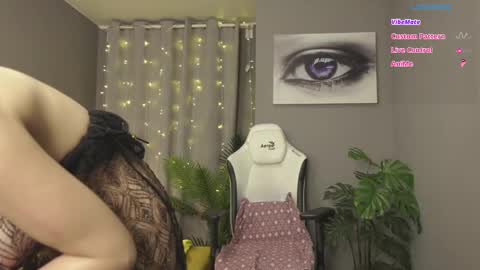 Snapshot of meganiex chatting on March 8, 10:11 am MeganieX online show from March 8, 10:11 am