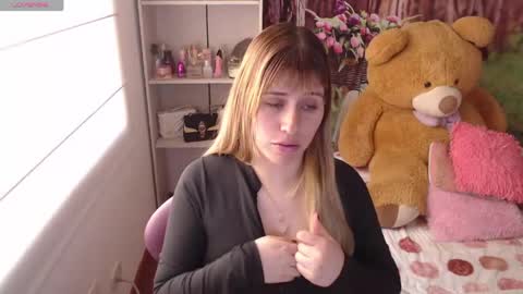 MEGAN online show from April 22, 6:09 pm