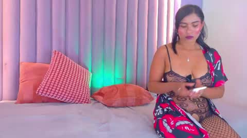 Snapshot of meganlovee__ chatting on June 10, 3:07 am MEGAN online show from June 10, 3:07 am
