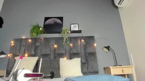 MEGAN online show from July 4, 4:07 am