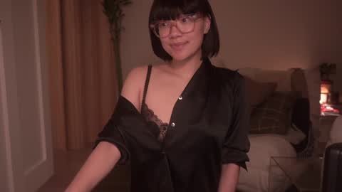 Snapshot of meganmei666 chatting on January 9, 2:43 am for more 3 online show from January 9, 2:43 am