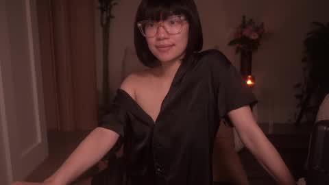 Snapshot of meganmei666 chatting on February 18, 3:21 am for more 3 online show from February 18, 3:21 am