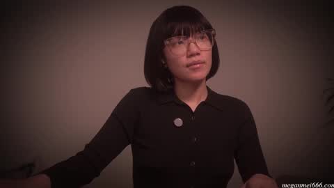 Snapshot of meganmei666 chatting on December 4, 3:05 am for more 3 online show from December 4, 3:05 am