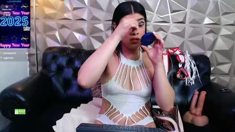 Snapshot of meganmistress_ chatting on January 3, 3:22 pm MeganM online show from January 3, 3:22 pm