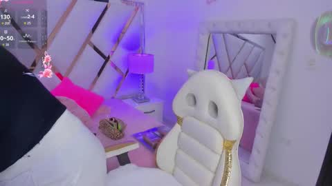 Snapshot of megann__up chatting on October 12, 11:26 pm Megan  online show from October 12, 11:26 pm