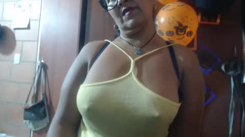 Snapshot of meganny_2023 chatting on November 7, 3:06 am Danny online show from November 7, 3:06 am