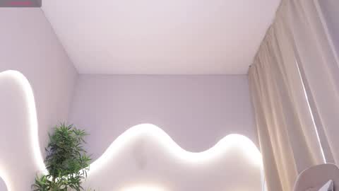 meganpeach_ online show from November 20, 1:00 pm