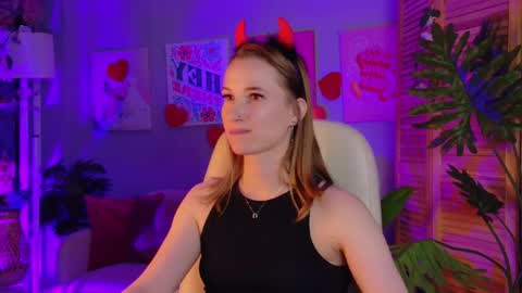 Snapshot of meganrodgers chatting on May 27, 1:57 am megan online show from May 27, 1:57 am
