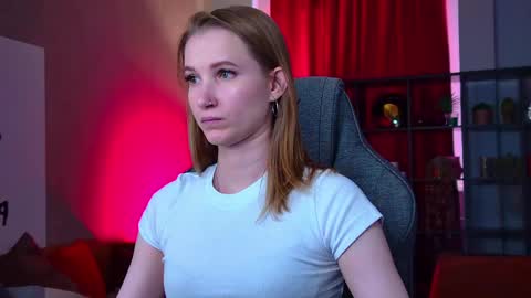 Snapshot of meganrodgers chatting on June 5, 2:23 pm megan online show from June 5, 2:23 pm