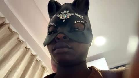 MEG online show from January 17, 3:00 am