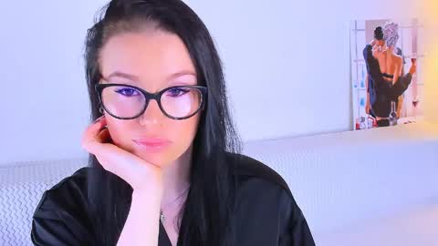 Snapshot of meganstones chatting on May 6, 6:13 pm Megan online show from May 6, 6:13 pm