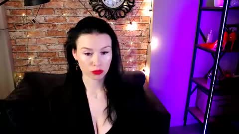 Snapshot of meganstones chatting on May 15, 3:19 pm Megan online show from May 15, 3:19 pm
