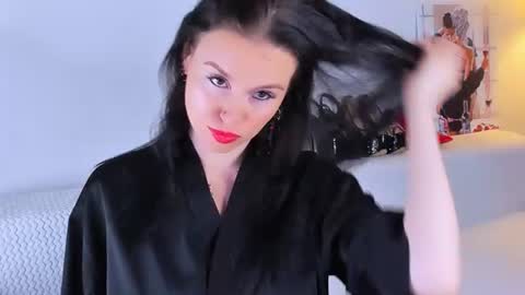 Snapshot of meganstones chatting on June 12, 10:08 pm Megan online show from June 12, 10:08 pm