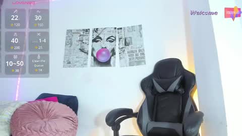 Snapshot of megantarly09 chatting on January 25, 10:39 pm MEGAN  online show from January 25, 10:39 pm