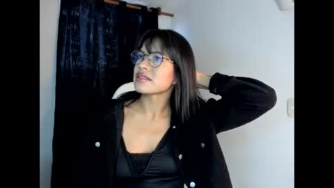 Snapshot of meganthompsonn chatting on July 1, 11:01 am Megan online show from July 1, 11:01 am