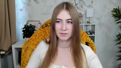 Megan online show from November 17, 1:39 pm