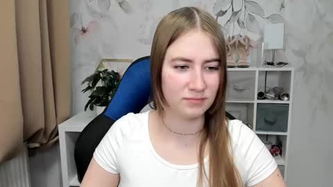 Megan online show from December 19, 6:42 am