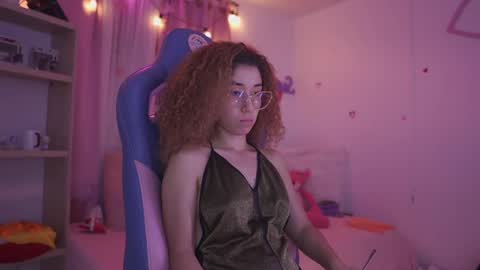 Meggan online show from December 13, 4:11 am