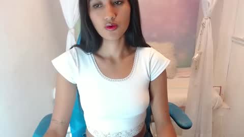 M E G A N N online show from December 3, 11:52 am