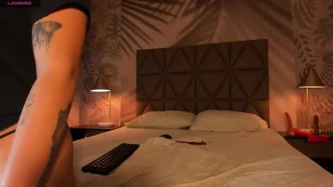 MEGGY MAE online show from March 26, 12:00 pm