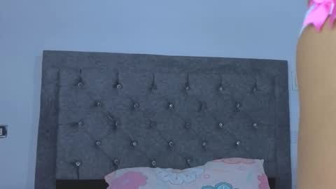 Snapshot of meghan_taylor__ chatting on December 2, 9:21 pm Meghan online show from December 2, 9:21 pm