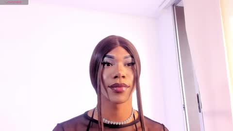 Snapshot of meghanallen_ chatting on May 28, 8:39 pm meghanallen_ online show from May 28, 8:39 pm