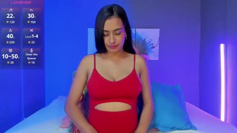 Snapshot of meghanmaslow chatting on October 20, 10:10 pm Julieta online show from October 20, 10:10 pm