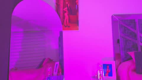 Snapshot of meghann_sweet chatting on September 12, 12:22 am meghann_sweet online show from September 12, 12:22 am