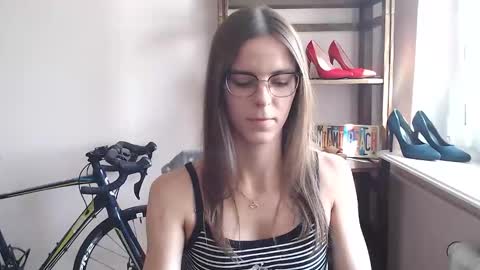 Snapshot of megi_erotic chatting on May 4, 1:29 pm Megi online show from May 4, 1:29 pm