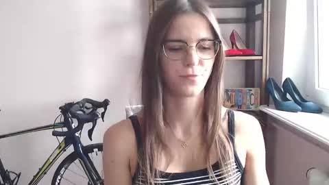 Snapshot of megi_erotic chatting on May 7, 1:49 pm Megi online show from May 7, 1:49 pm