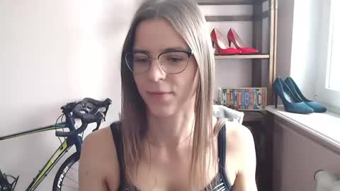 Snapshot of megi_erotic chatting on June 14, 6:37 am Megi online show from June 14, 6:37 am