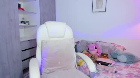 Ann online show from April 23, 3:08 am