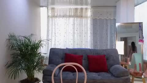 Mei online show from March 7, 7:49 pm