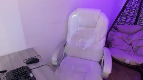 Snapshot of meii_ds chatting on October 9, 12:47 pm Meii  online show from October 9, 12:47 pm