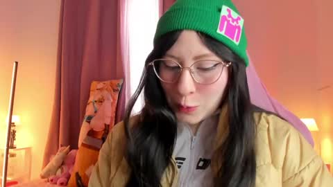 Mei  online show from October 29, 8:43 pm