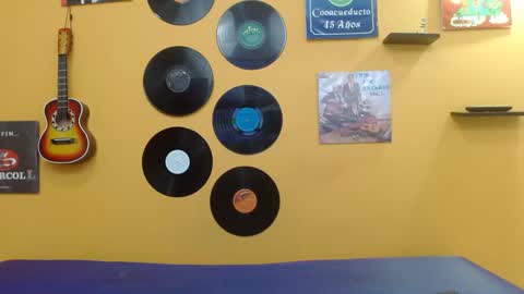 Snapshot of meisevil77 chatting on September 17, 2:57 am MEIS online show from September 17, 2:57 am