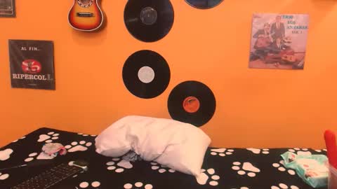 Snapshot of meisevil77 chatting on November 23, 3:06 am MEIS online show from November 23, 3:06 am