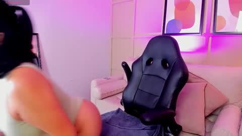 Snapshot of meivis__ chatting on November 24, 12:38 pm Melvis online show from November 24, 12:38 pm